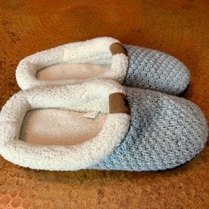 DEERFOAMS lined mules